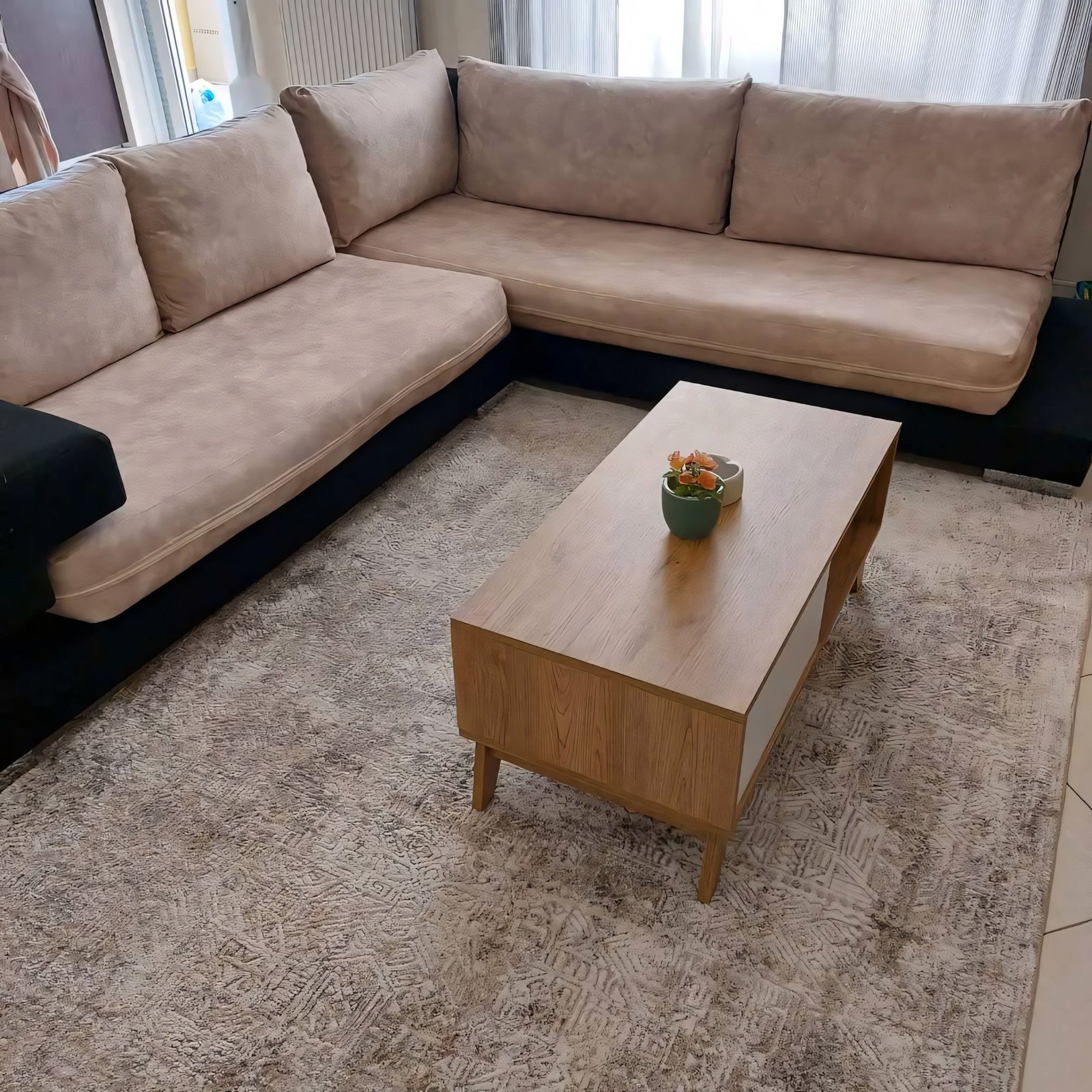 Ταπετσαρία Σαλονιού